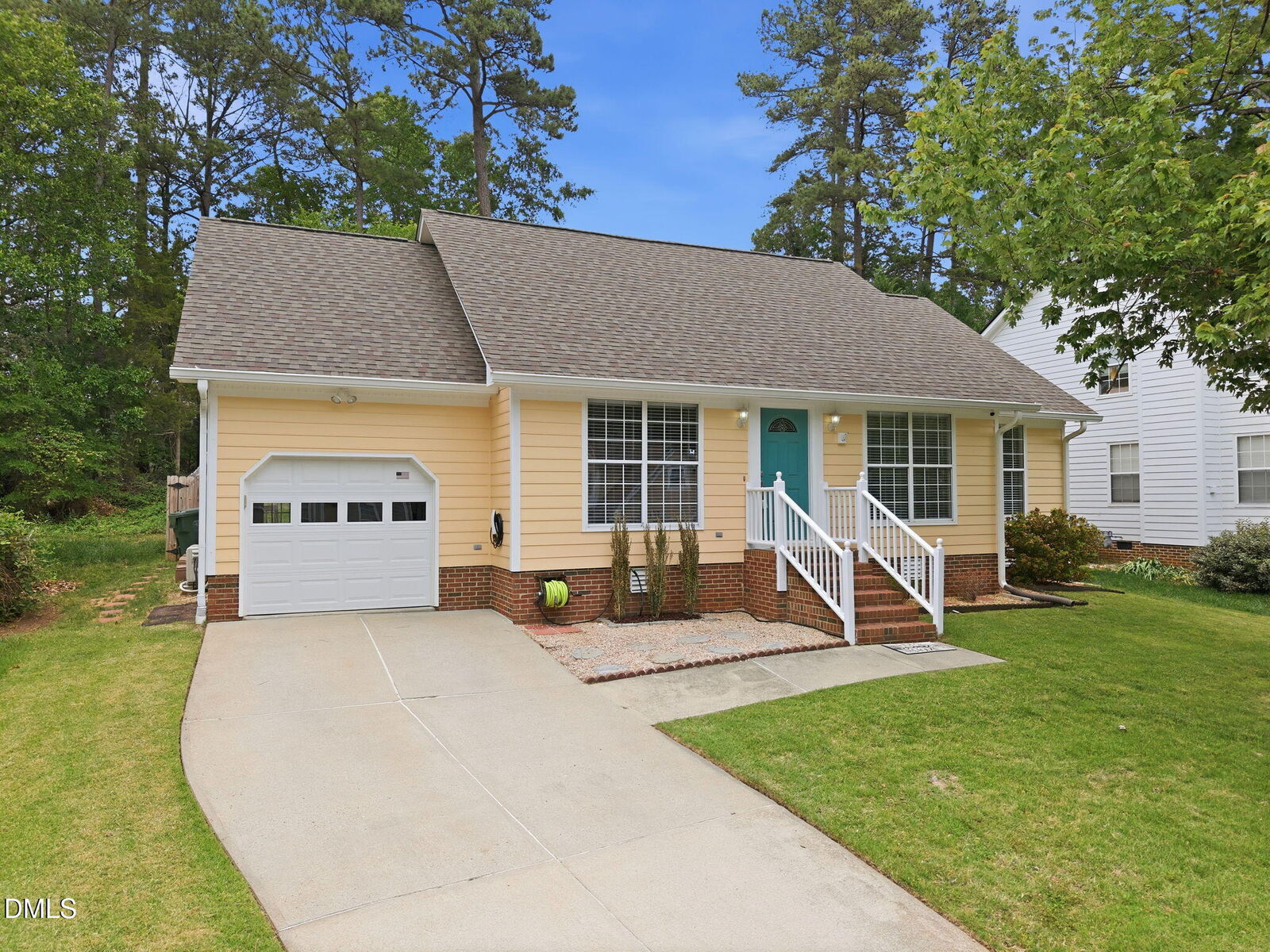 Property Photo:  119 Trailview Drive  NC 27513 