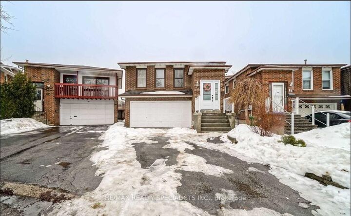 52 Maplehurst Square — photo 1