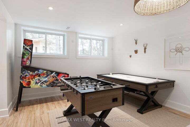 1078 Woodwinds Road — photo 1