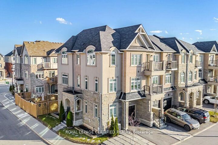 Property Photo: 75 Borers Creek Circle ON L8B 1W3