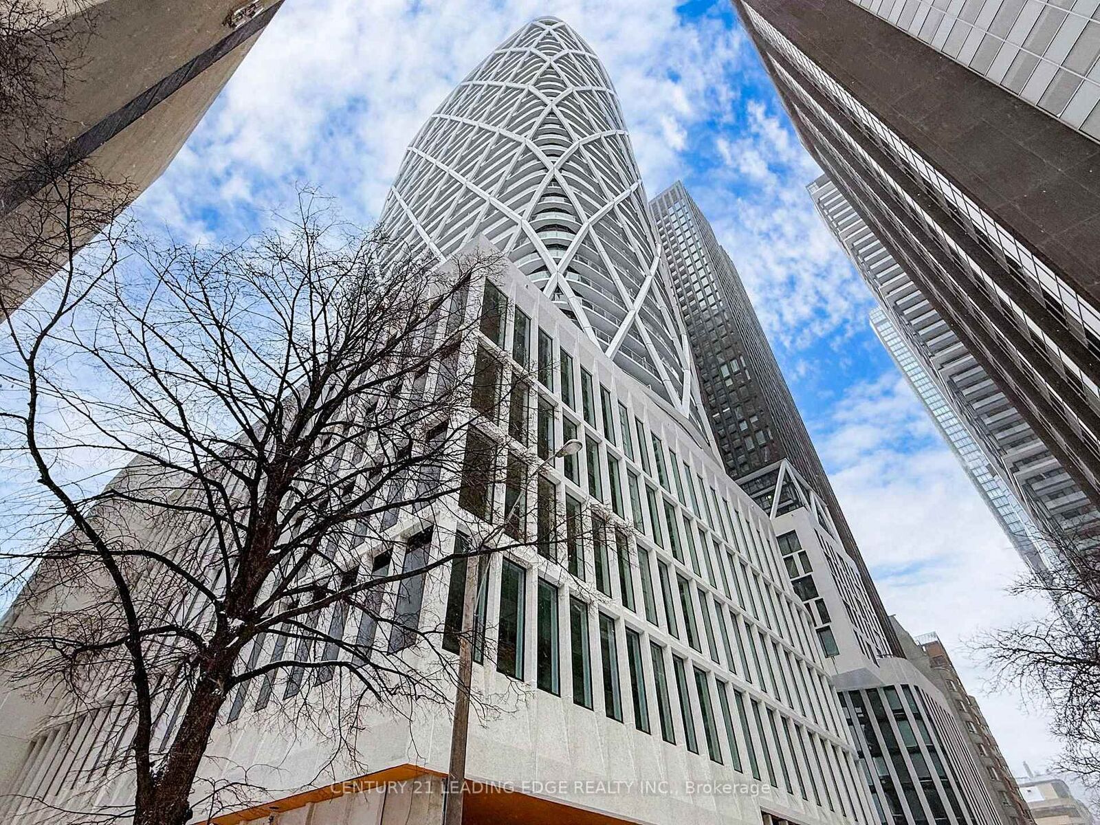 Property Photo:  230 Simcoe Street 2212  ON M5T 0G7 