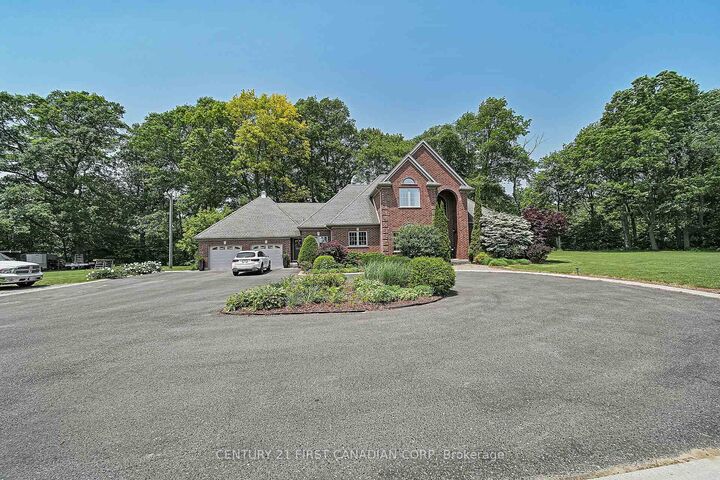 Property Photo:  42580 Roberts Line  ON N0L 2L0 