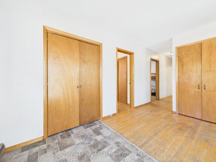 Property Photo: 153 Carling Terrace ON N0G 2W0