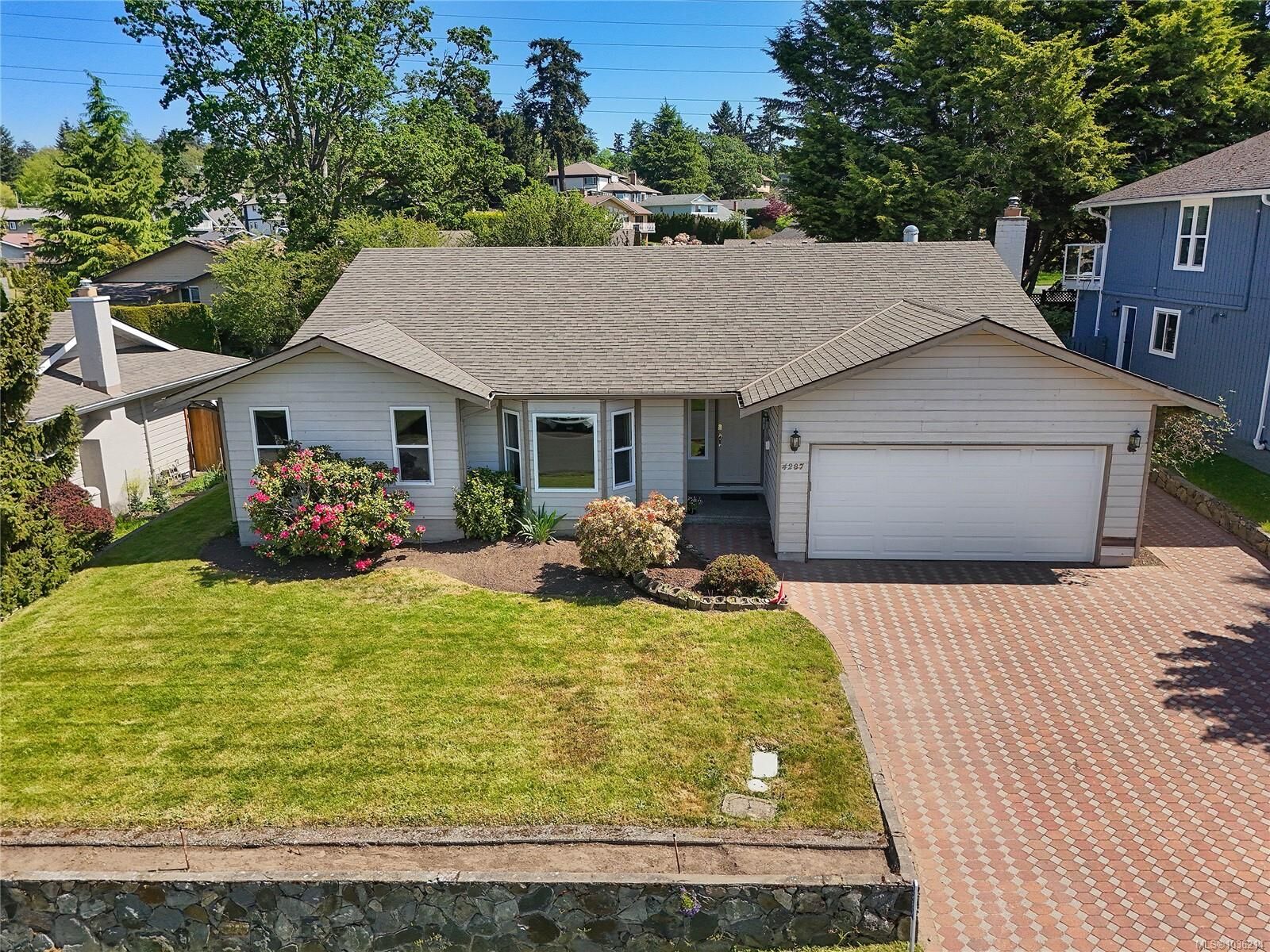 Property Photo:  4287 Panorama Pl  BC V8X 4X7 