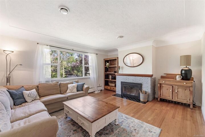 Property Photo:  1728 Kenmore Rd  BC V8N 2E7 