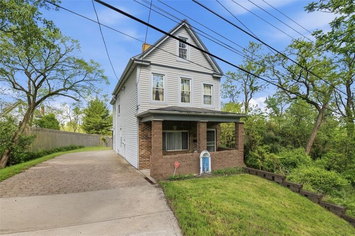 Property Photo:  1520 Alverado Ave  PA 15216 