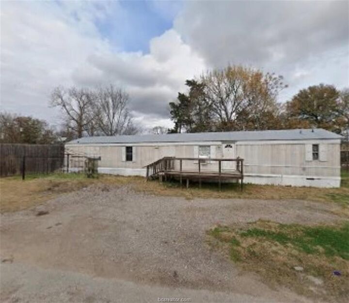 Property Photo: 1106 Hoston Road TX 77807