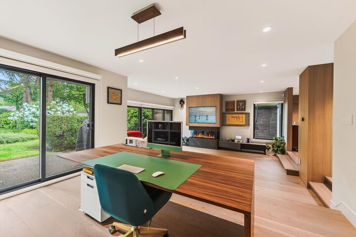 423 Greensboro Place — photo 1