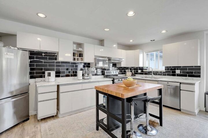 Property Photo: 16123 86 Avenue BC V4N 4R9