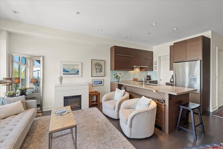 Property Photo:  4463 W 10th Avenue 404  BC V6R 2H8 