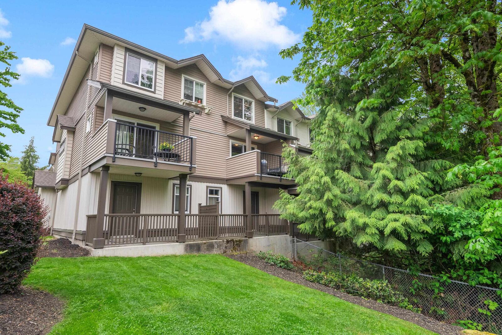 Property Photo:  4401 Blauson Boulevard 113  BC V3G 0A4 