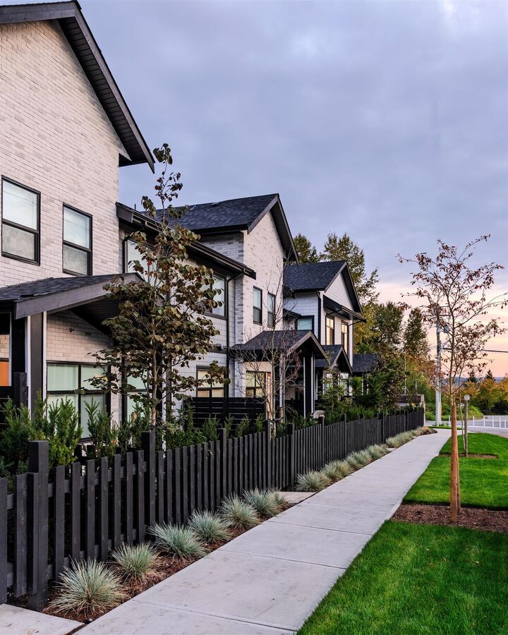 Property Photo: 20645 68 Avenue 9 BC V2Y 3Z4