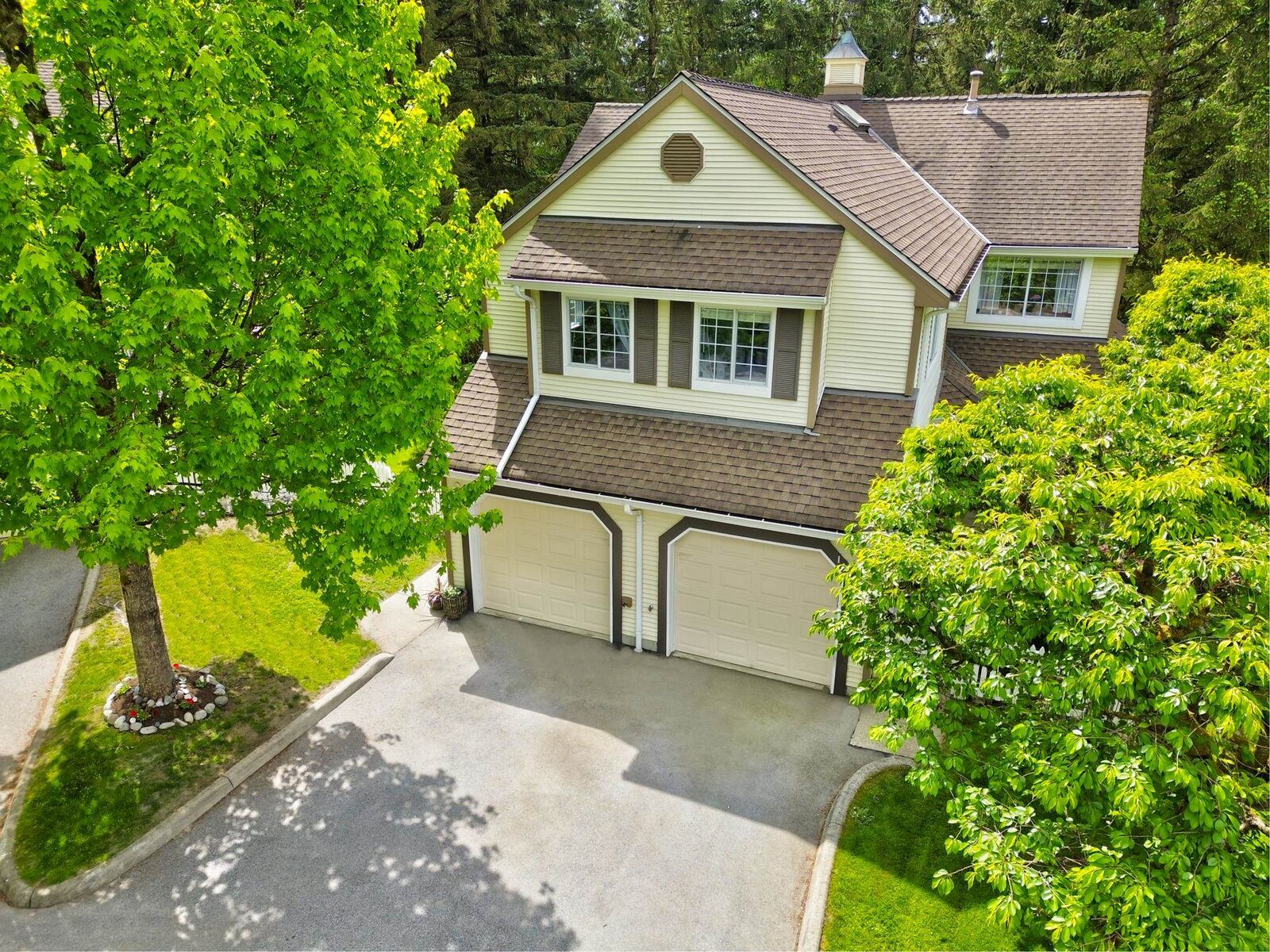 Property Photo:  3939 Indian River Drive 2  BC V7G 2P5 