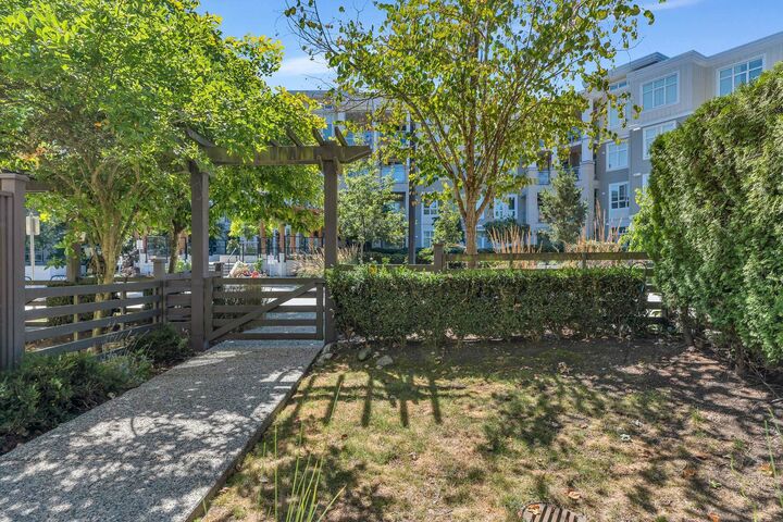 Property Photo:  15405 31 Avenue 22  BC V3Z 2W5 