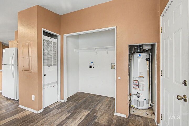 Property Photo:  1133 Riverview St  ID 83501 