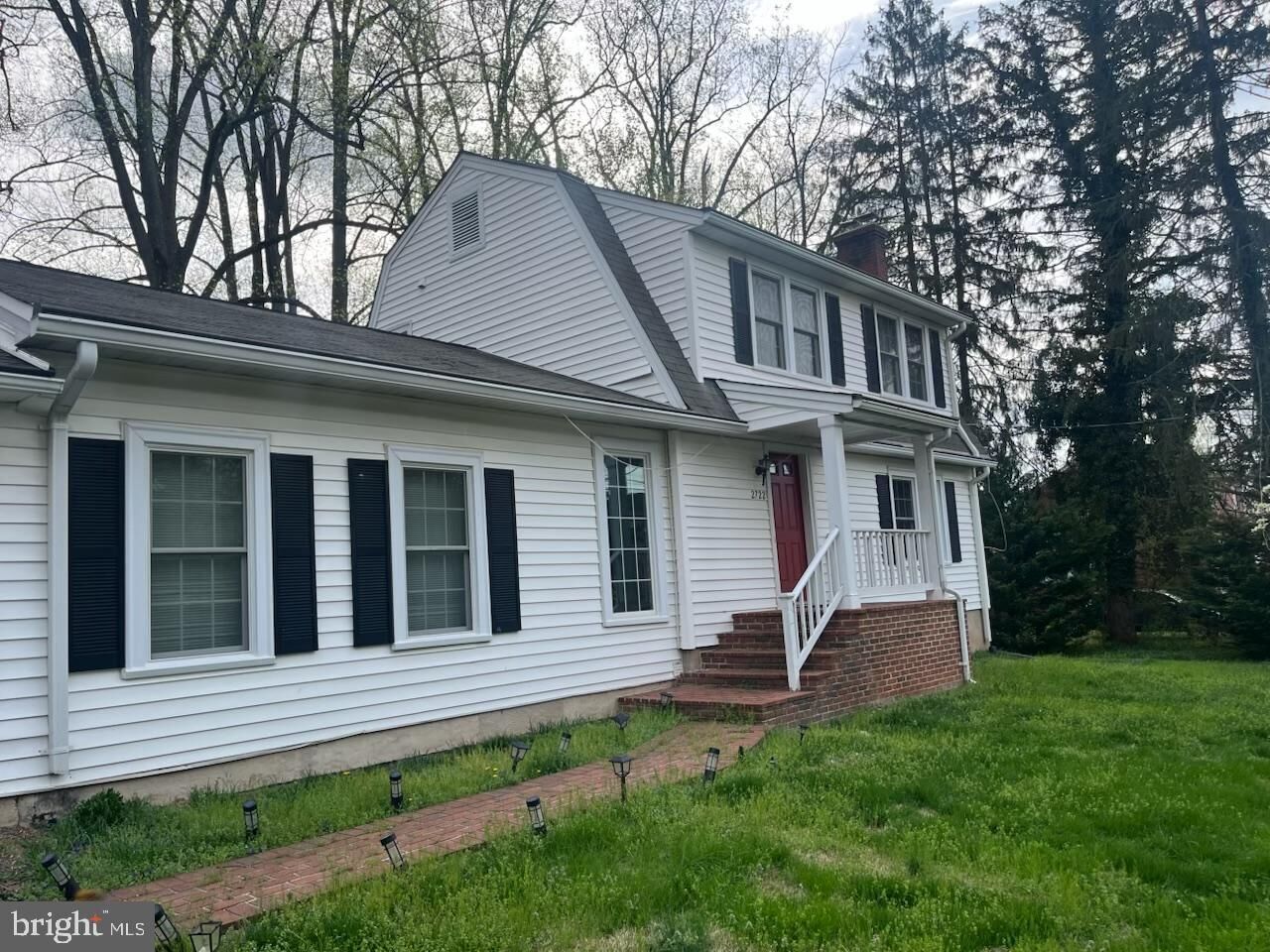 Property Photo:  2722 Chain Bridge Road  VA 22181 
