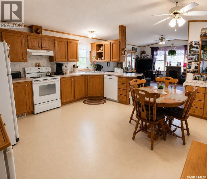 Property Photo:  110 1st Avenue W  SK S0J 2G0 