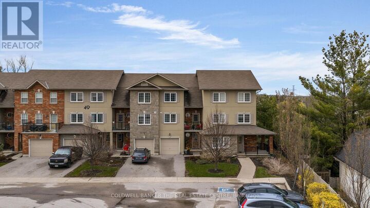 Property Photo:  49 Ferndale Drive South 7  ON L4N 5W9 