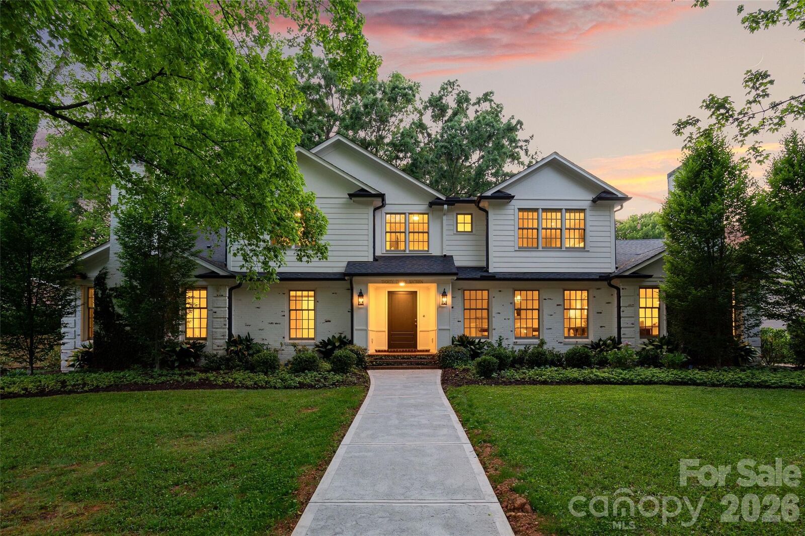 Property Photo: 3316 Stanwyck Court NC 28211