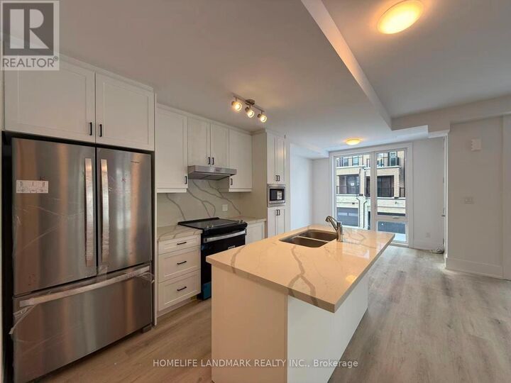 Property Photo:  11 Kerns Lane  ON L4E 1M1 