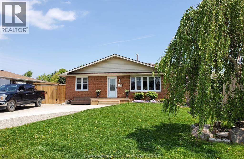 Property Photo:  10 Athlone Road  ON N0P 2L0 