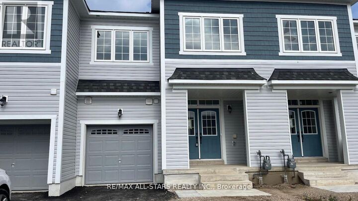 Property Photo:  703 Potawatomi Crescent  ON L9V 3Y4 
