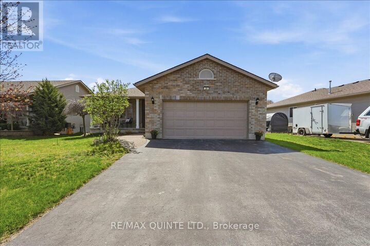 Property Photo:  29 Stonegate Crescent  ON K0K 2C0 