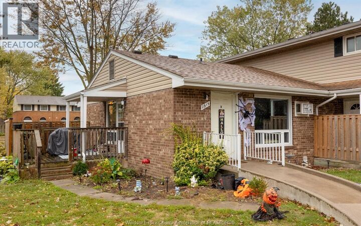Property Photo:  2915 Meadowbrook Lane 10  ON N8T 3C4 