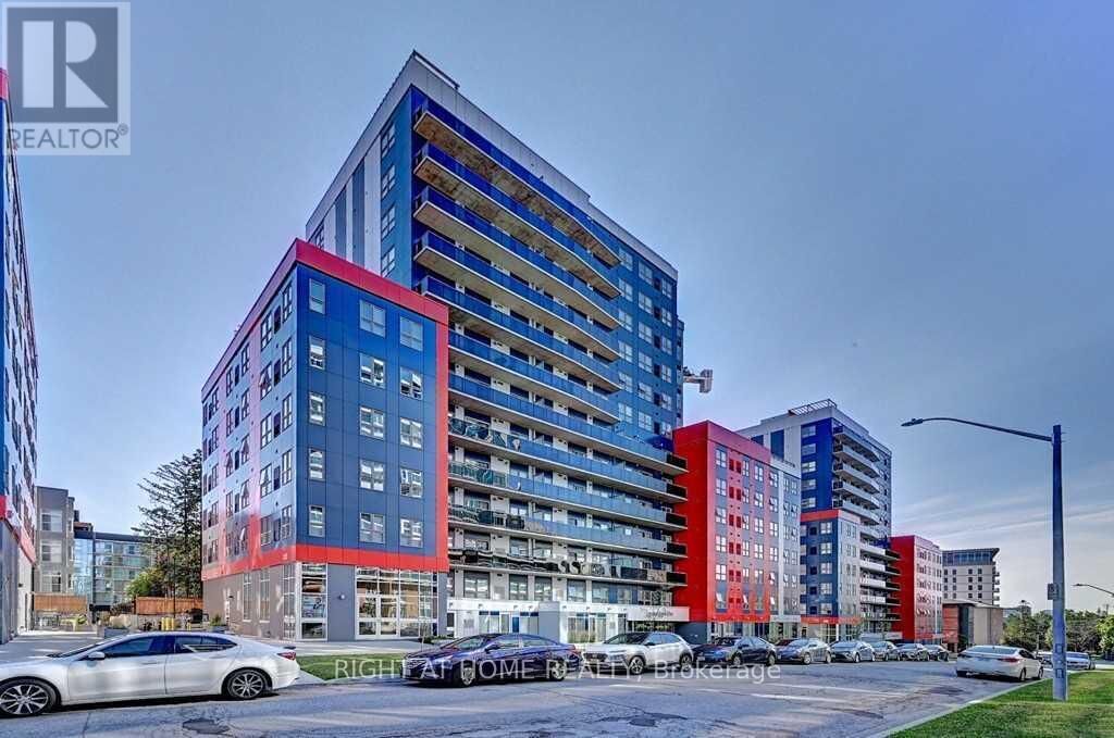 Property Photo:  258B Sunview Street 215  ON N2L 3V9 