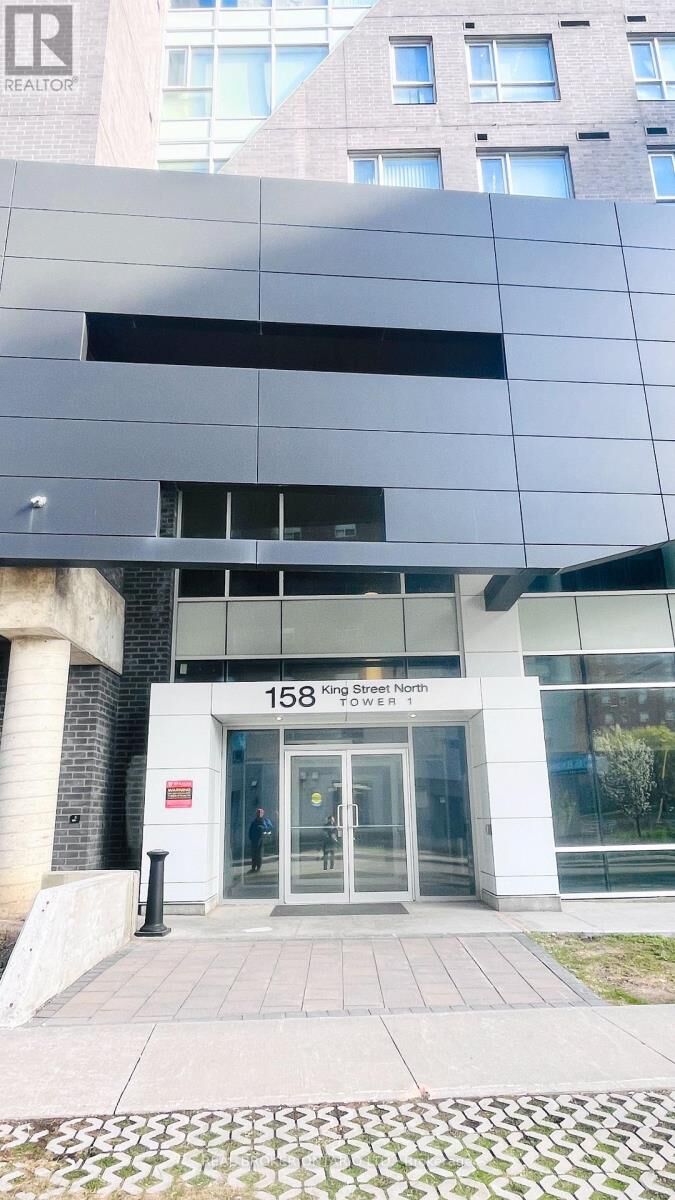 Property Photo:  158 King Street North 2204  ON N2J 0E5 