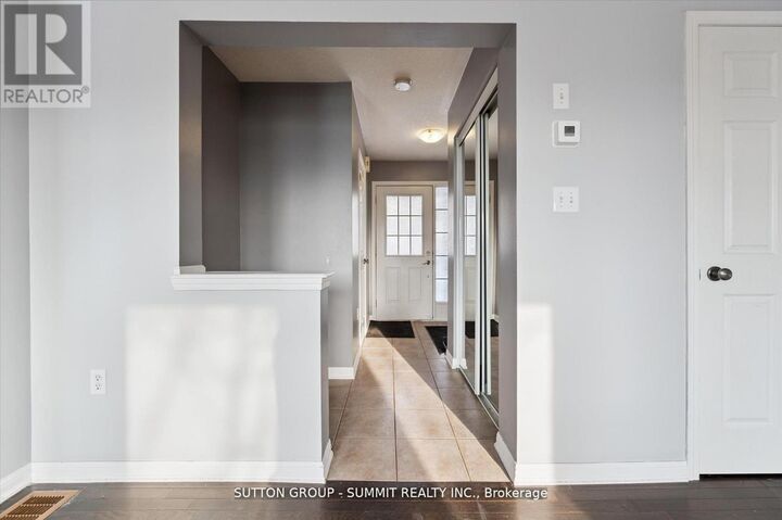 Property Photo:  71 Garth Massey Drive 4  ON N1T 2G8 