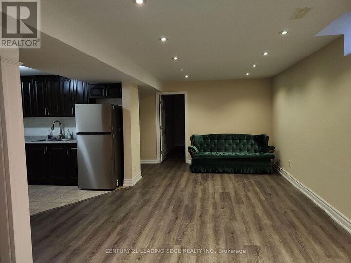 Property Photo:  140 Roxbury Street Bsmt  ON L3S 3T4 