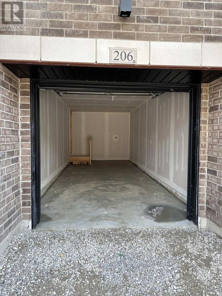 Property Photo:  206 Tennant Circle  ON L4H 5L4 
