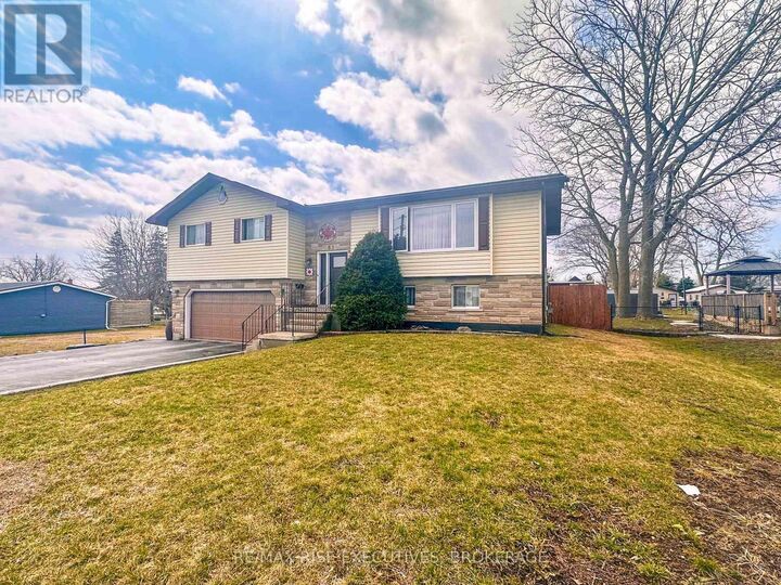Property Photo:  61 Brant Street  ON K0K 1X0 