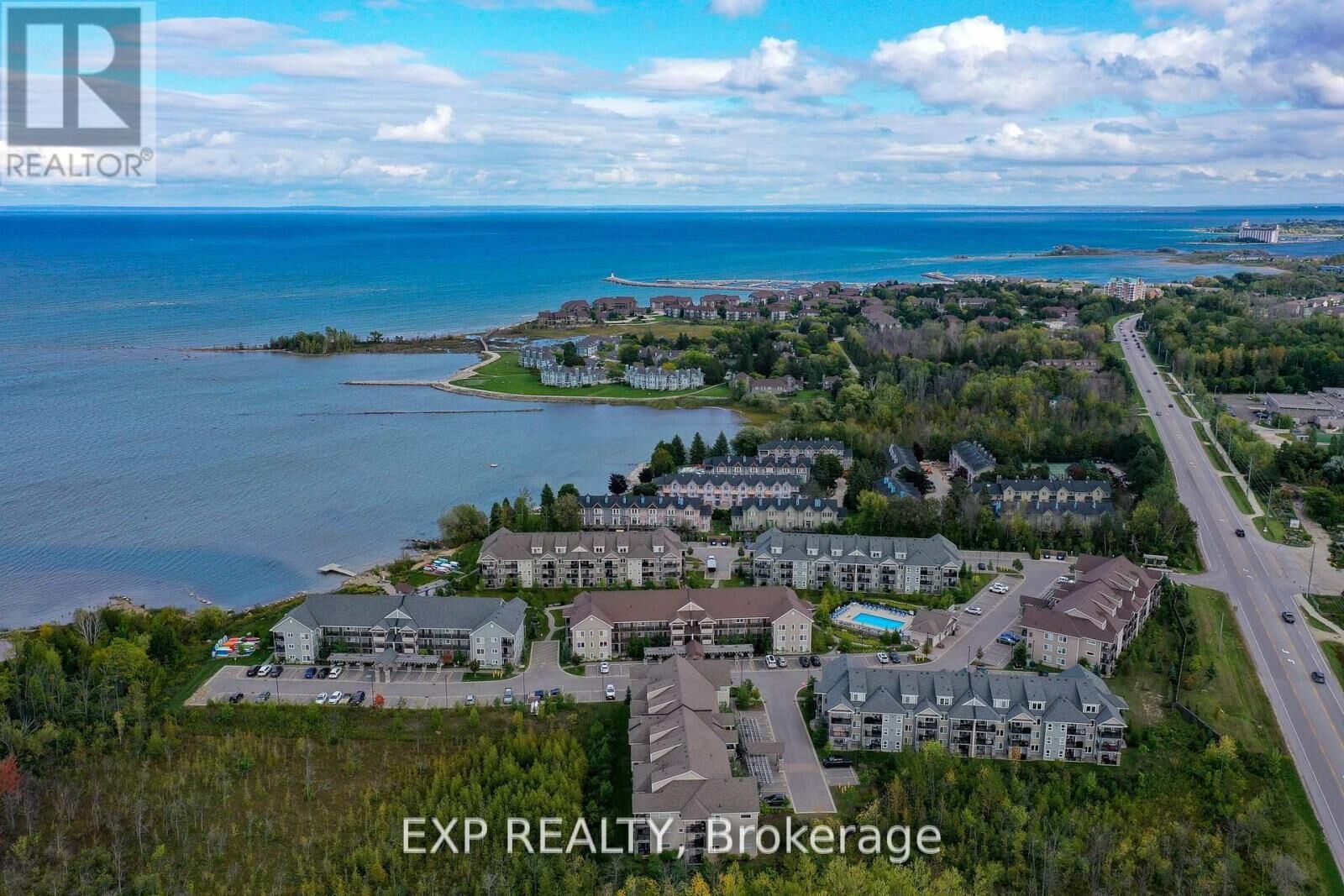 Property Photo:  5 Anchorage Crescent 202  ON L9Y 0Y6 