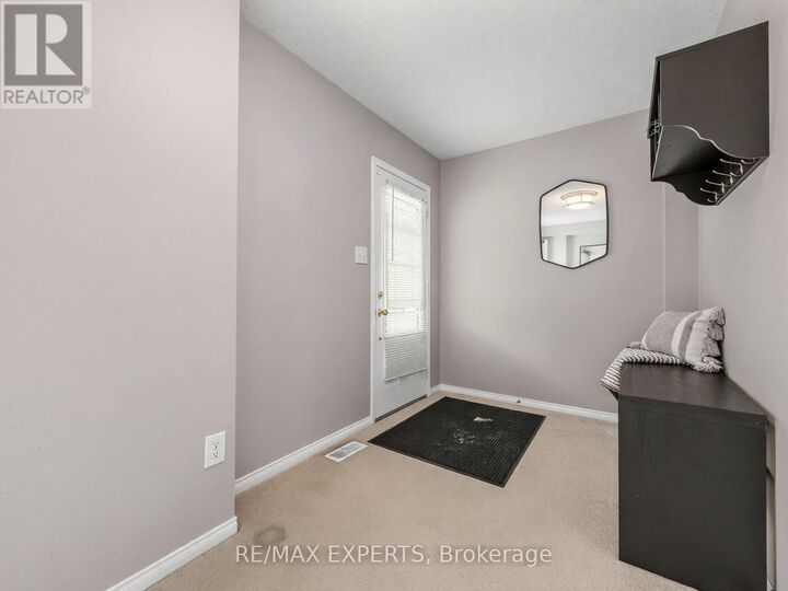 Property Photo:  125 Devineridge Avenue  ON L1Z 0K6 