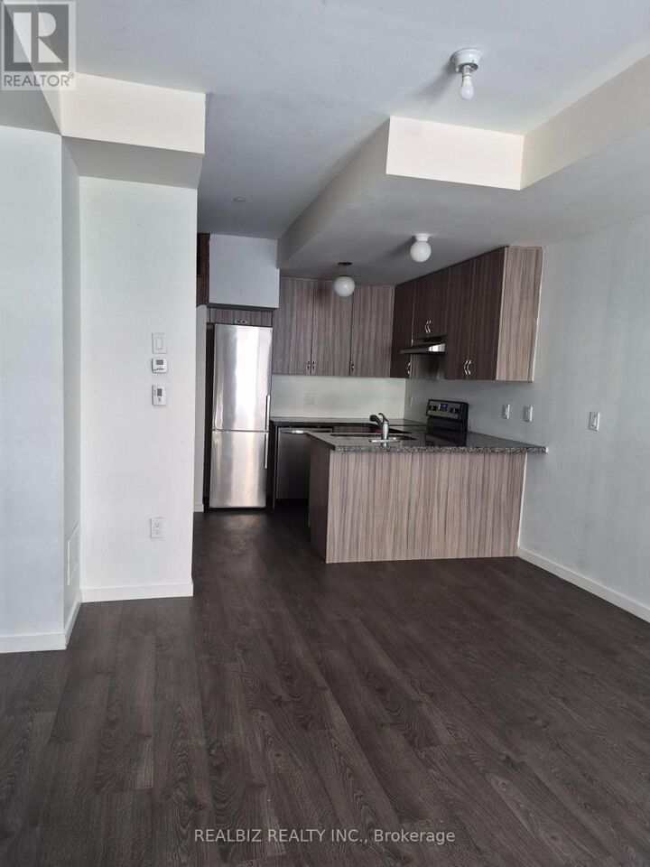 Property Photo:  500 Alex Gardner Circle 99  ON L4G 3G5 