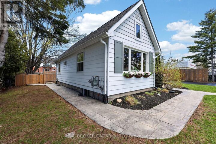 Property Photo:  170 George Street  ON P1P 1E7 