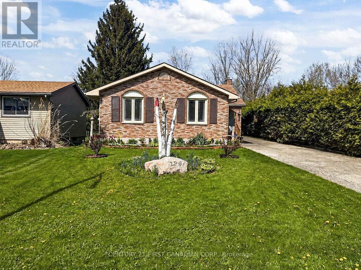 Property Photo:  129 Albert Street  ON N0M 2J0 