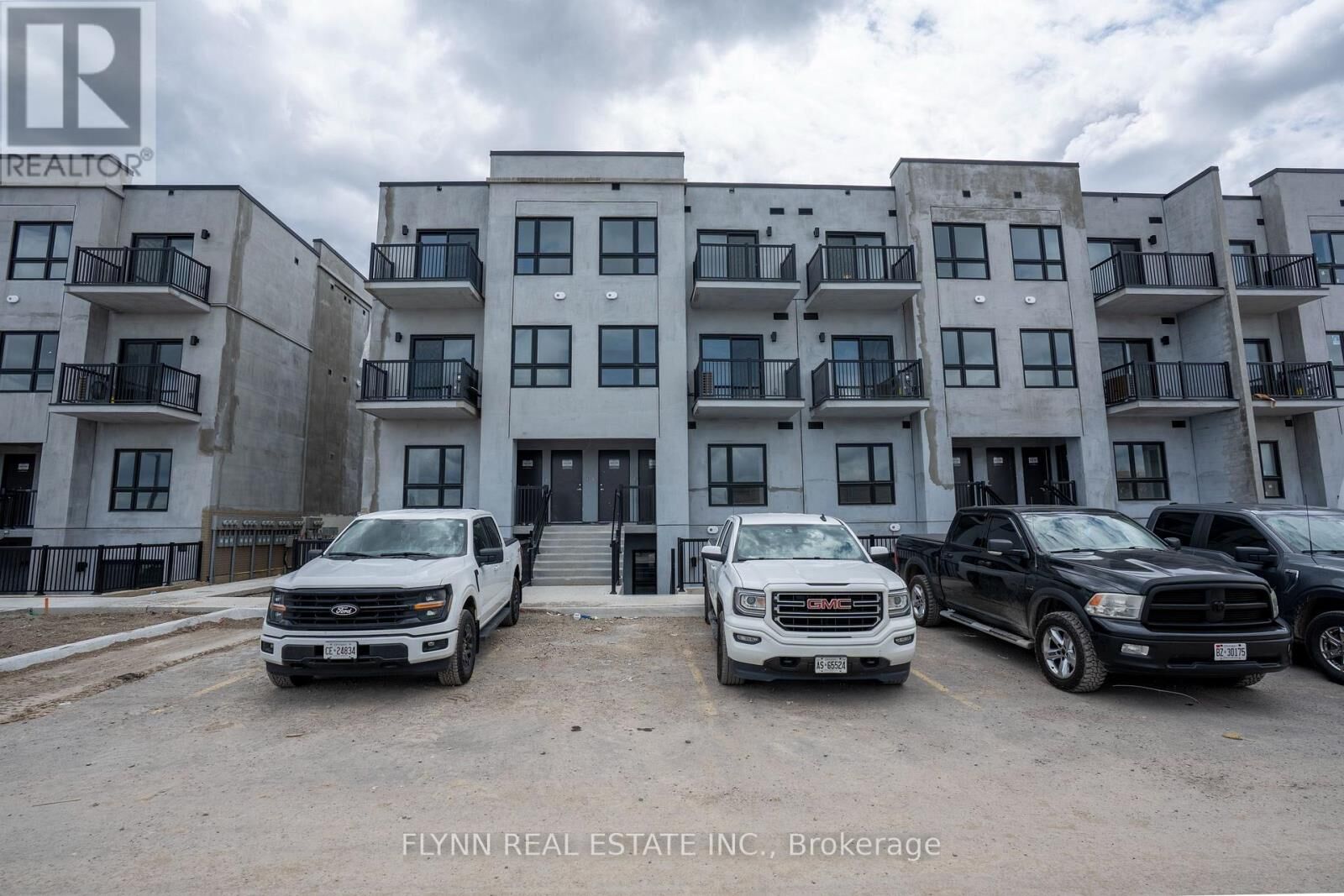 Property Photo: 25 Palace Street Q6 ON N2E 3M6