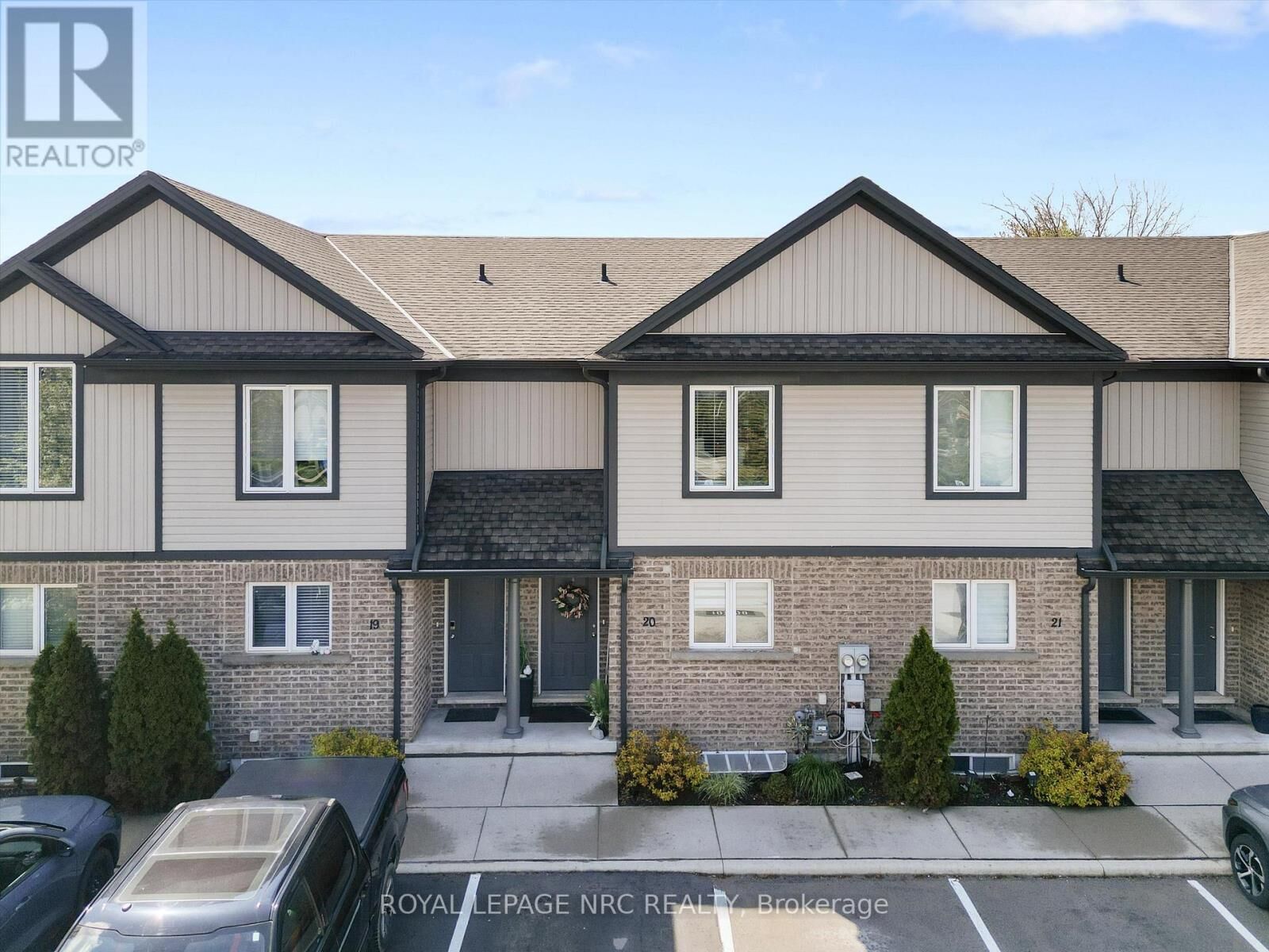 Property Photo:  7768 Ascot Circle 20  ON L2H 3P9 
