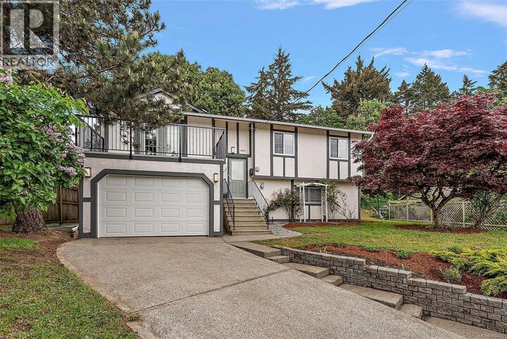 Property Photo:  3042 Shoreview Drive  BC V9B 4K6 