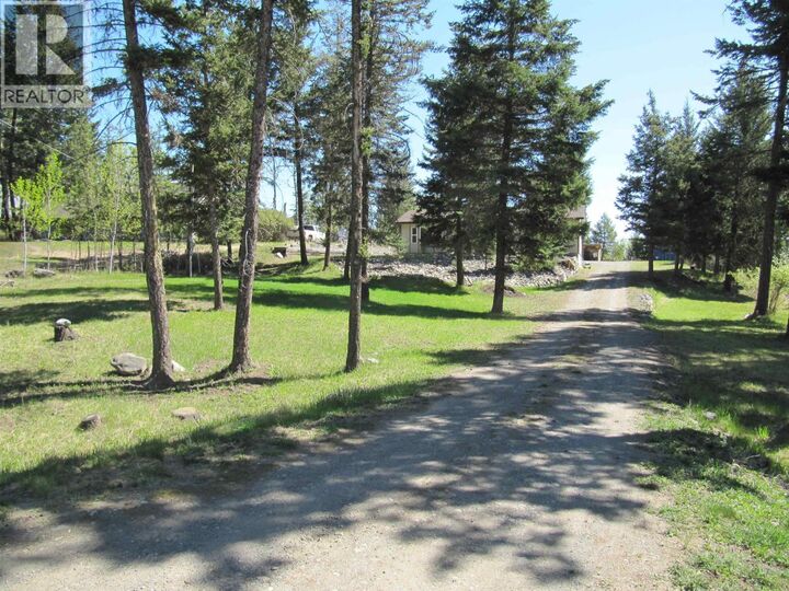 Property Photo:  5031 Easzee Drive  BC V0K 2Z0 