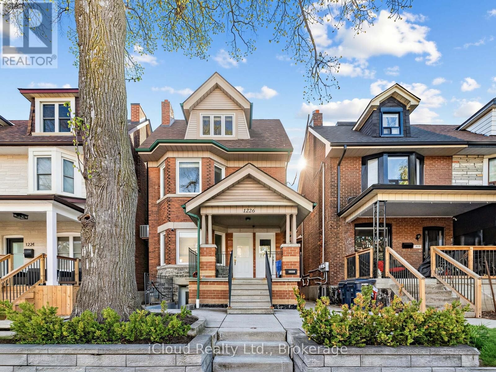 Property Photo:  1226 Lansdowne Avenue 2  ON M6H 3Z8 