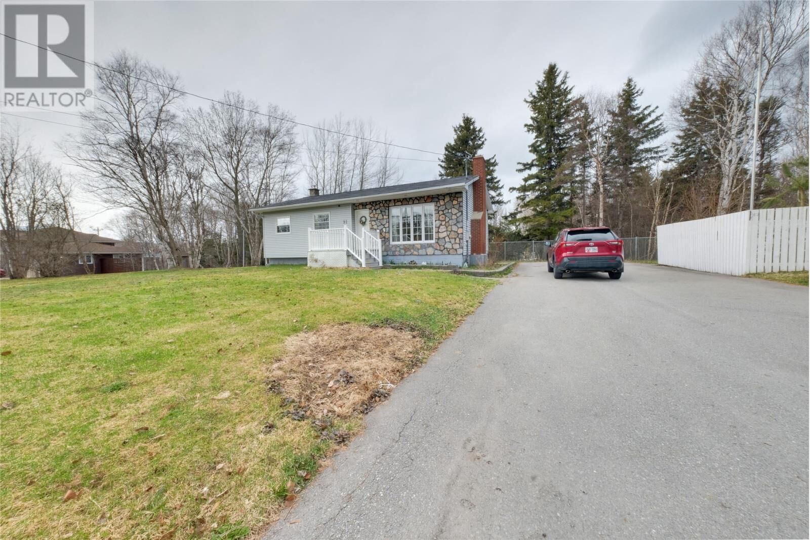 Property Photo:  91 Midland Row  NL  