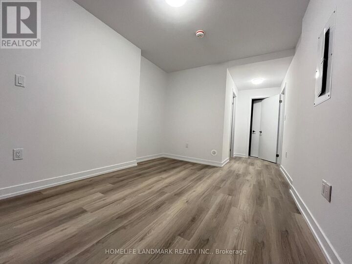 Property Photo:  5 Bancroft Lane 319  ON L4E 1M1 