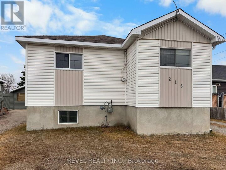 Property Photo:  216 Bannerman Avenue  ON P4N 2Y9 
