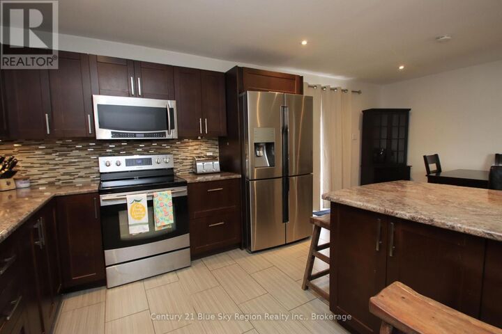 Property Photo:  127 Bennett Street  ON P1B 8X5 