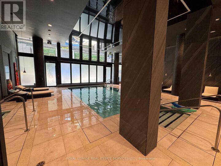 Property Photo:  110 Broadway Avenue 2809  ON M4P 1V7 