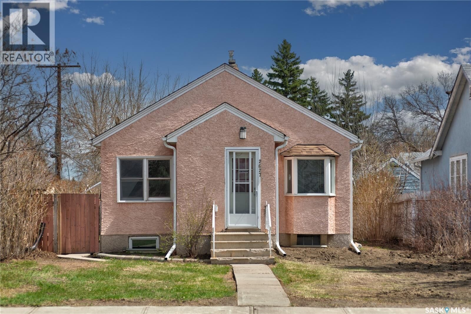 Property Photo:  2627 Atkinson Street  SK S4N 3Y1 